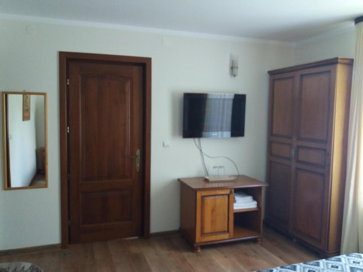 Pensiunea Alunis Ξενοδοχείο Sadova  Δωμάτιο φωτογραφία